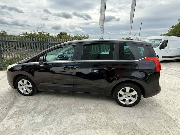 Used Peugeot 5008 2011 for sale - 75375578: Photo 9