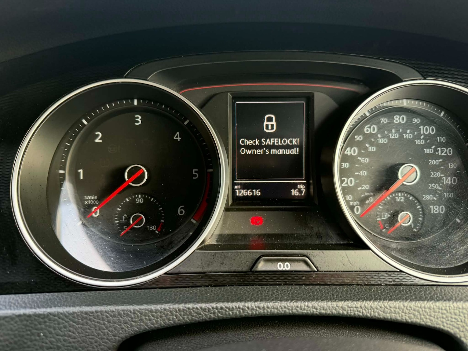 Used Volkswagen Golf 2014 for sale - 77877981: Photo 10