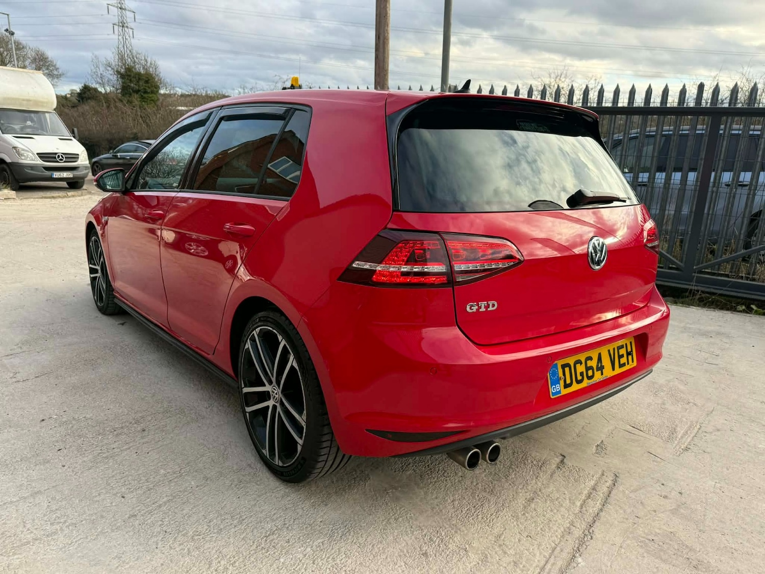 Used Volkswagen Golf 2014 for sale - 77877981: Photo 8