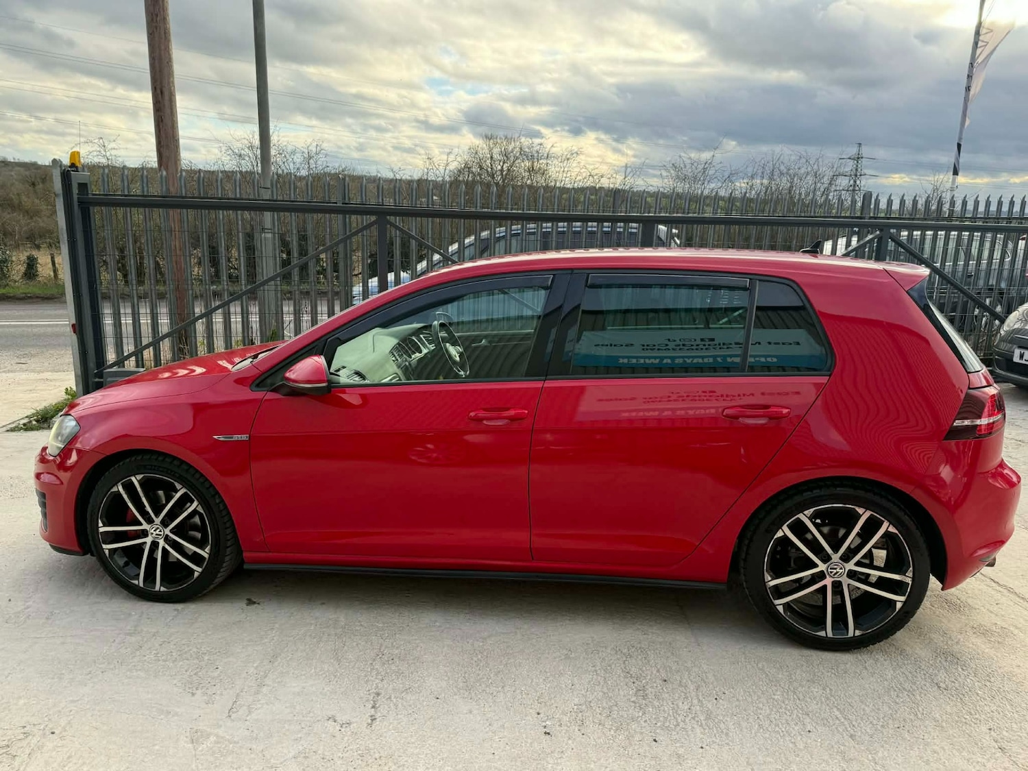 Used Volkswagen Golf 2014 for sale - 77877981: Photo 9