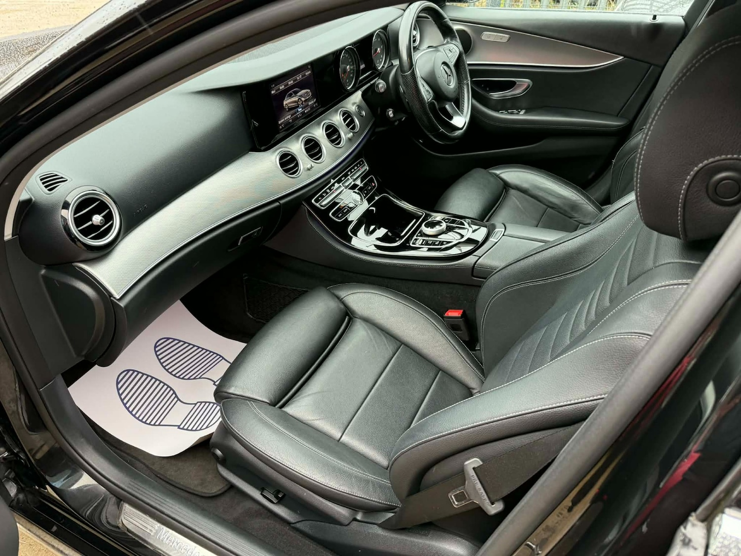 Used Mercedes-Benz E Class 2017 for sale - 77562625: Photo 11