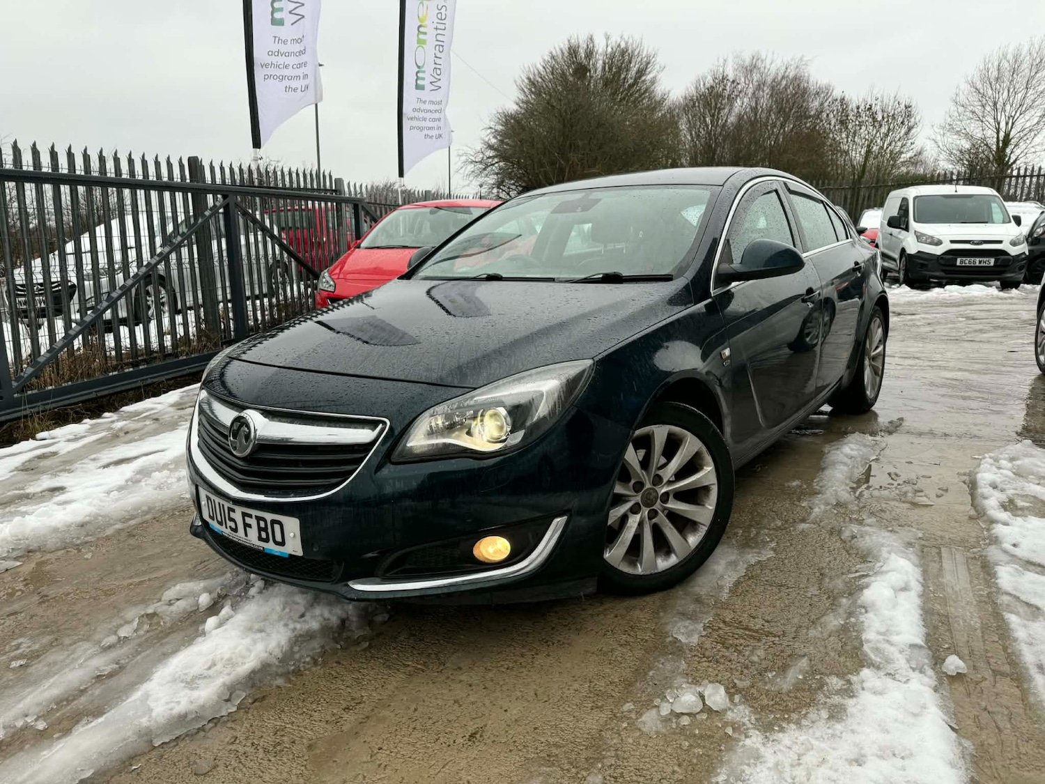 Used Vauxhall Insignia 2015 for sale - 77165123: Photo 2