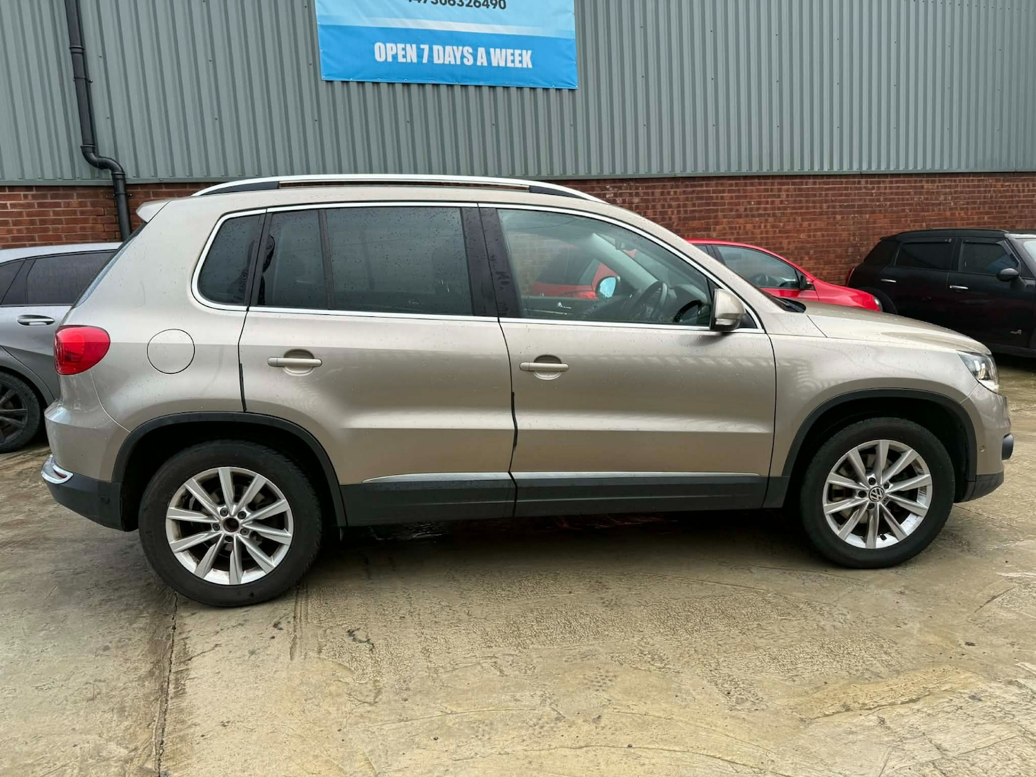 Used Volkswagen Tiguan 2012 for sale - 76847354: Photo 5