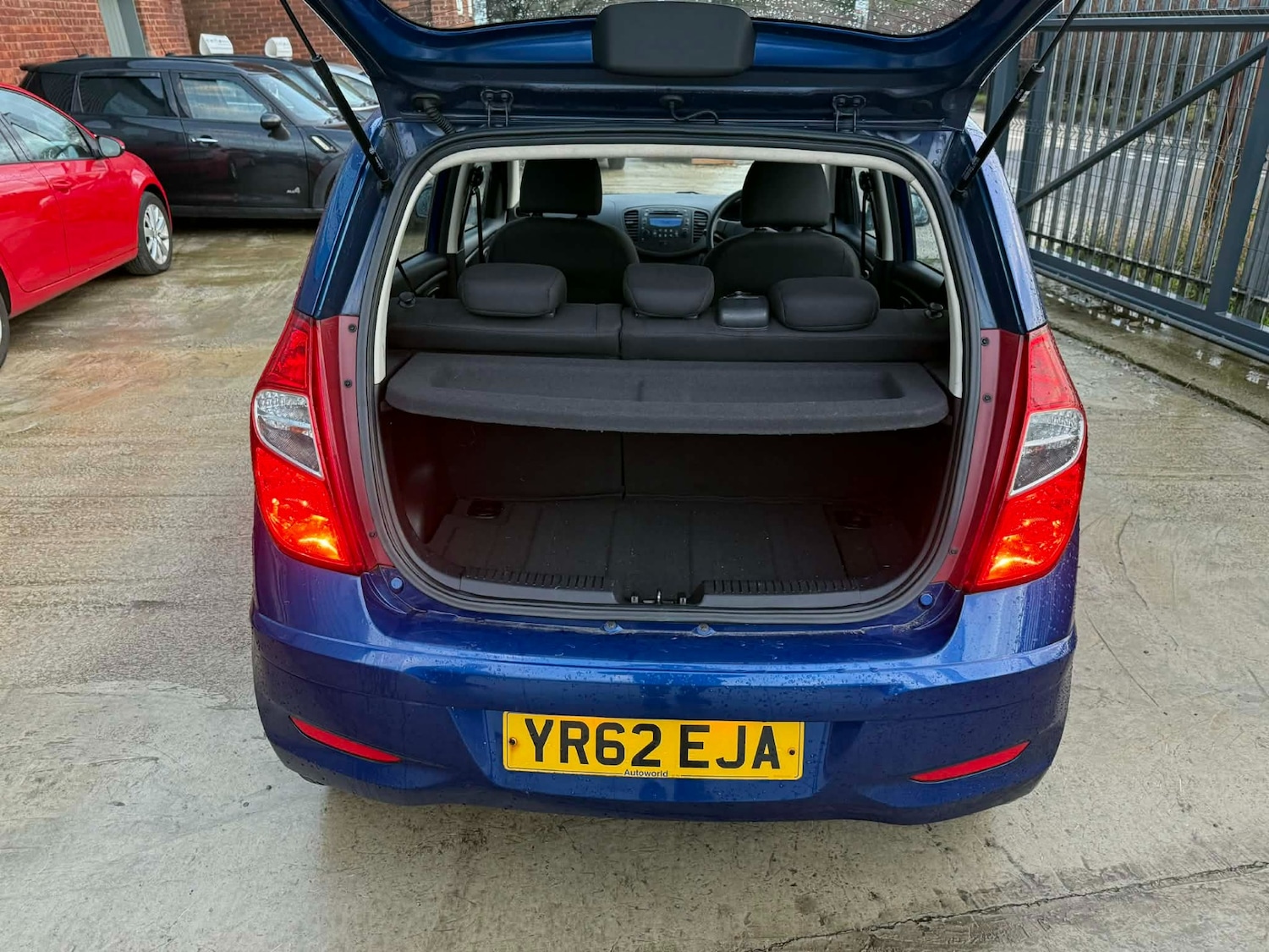 Used Hyundai i10 2012 for sale - 76847252: Photo 14