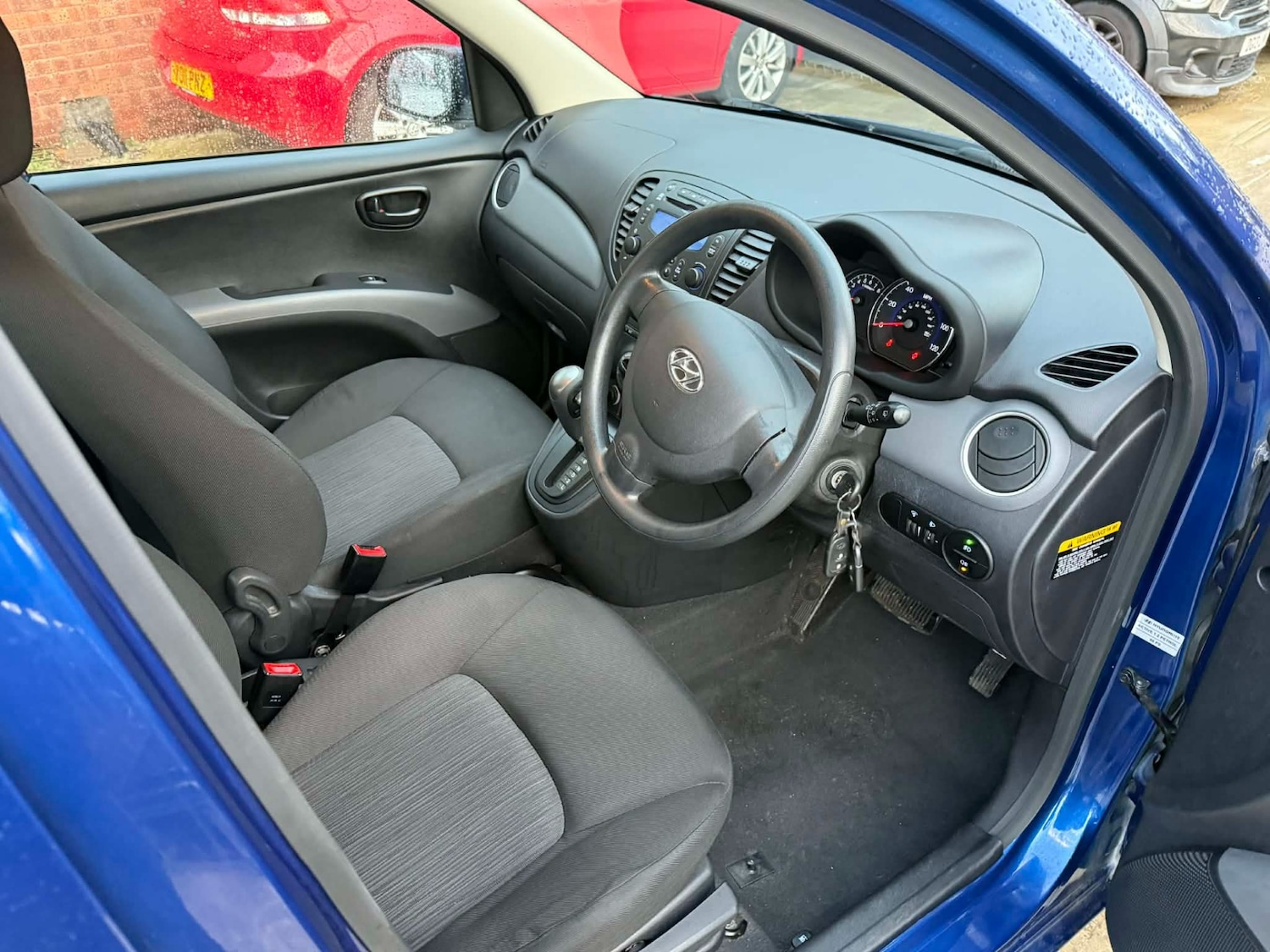 Used Hyundai i10 2012 for sale - 76847252: Photo 15