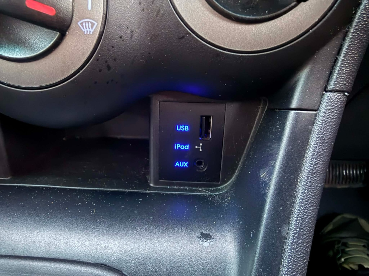 Used Hyundai i10 2012 for sale - 76847252: Photo 18