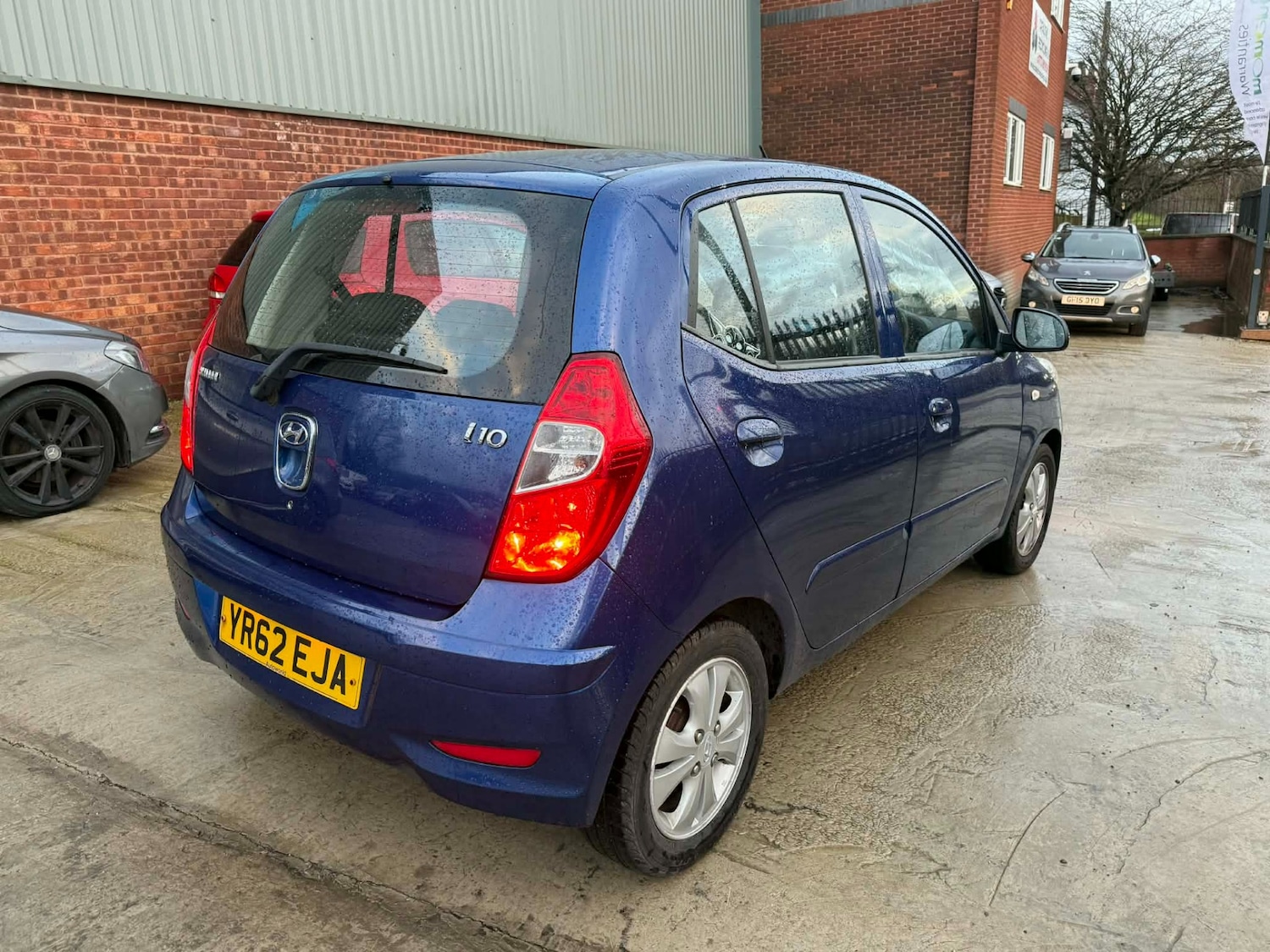 Used Hyundai i10 2012 for sale - 76847252: Photo 6