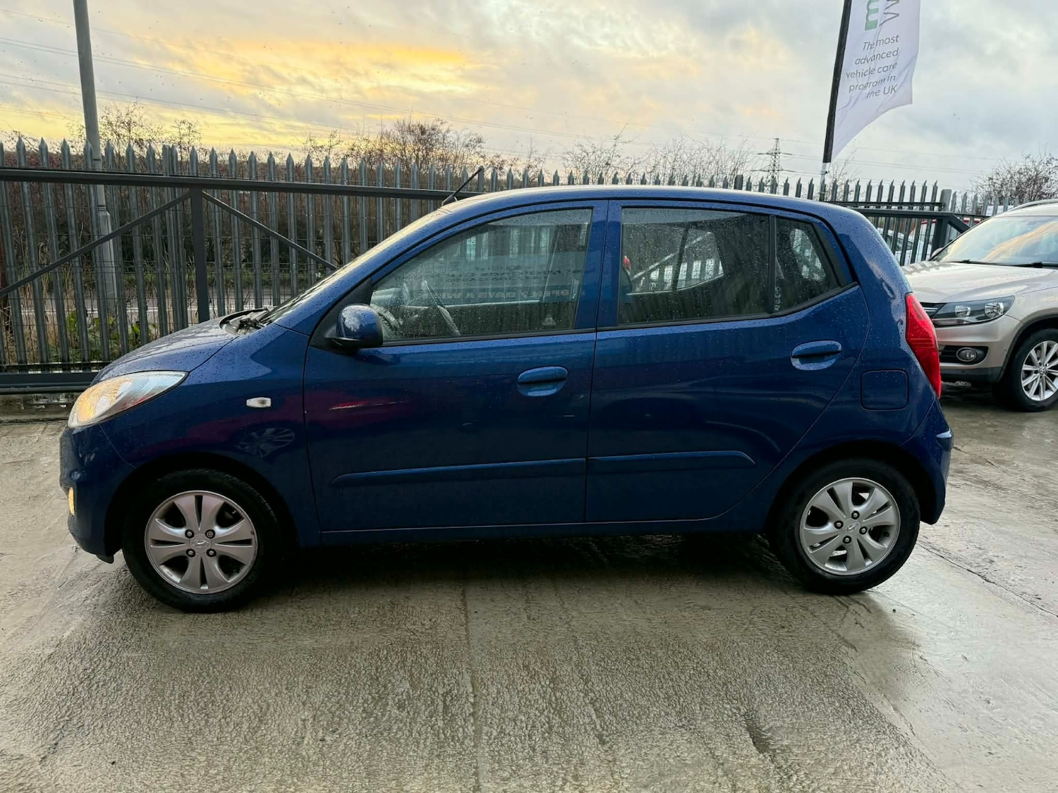Used Hyundai i10 2012 for sale - 76847252: Photo 9