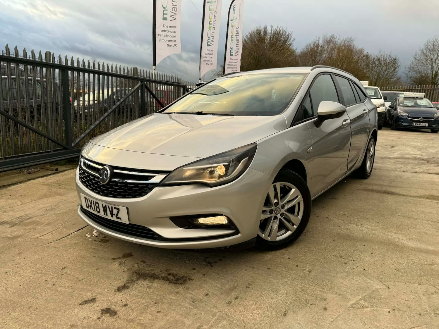 Used Vauxhall Astra 2018 for sale - 76615699: Photo 2