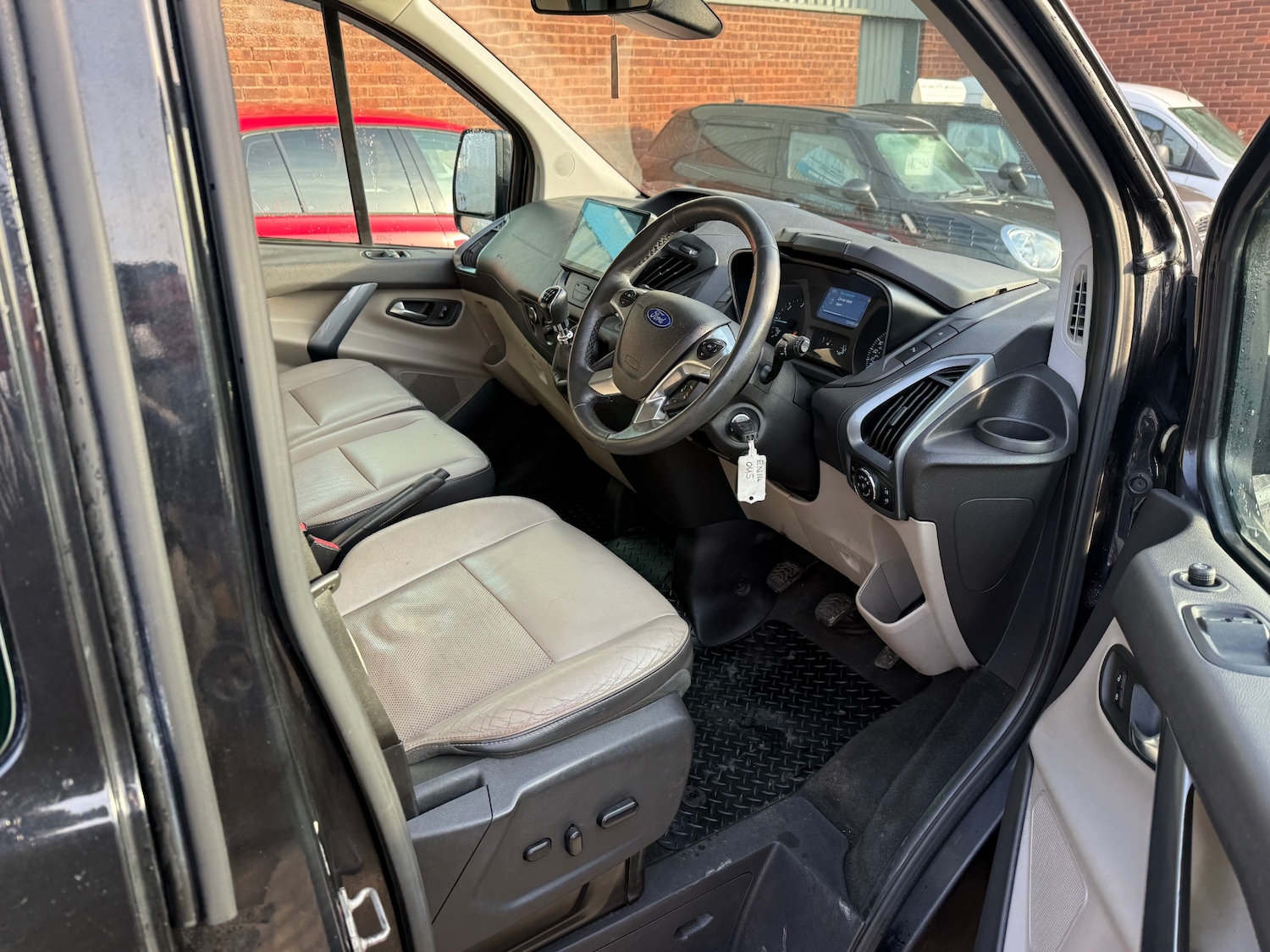 Used Ford Tourneo Custom 2014 for sale - 76555511: Photo 14