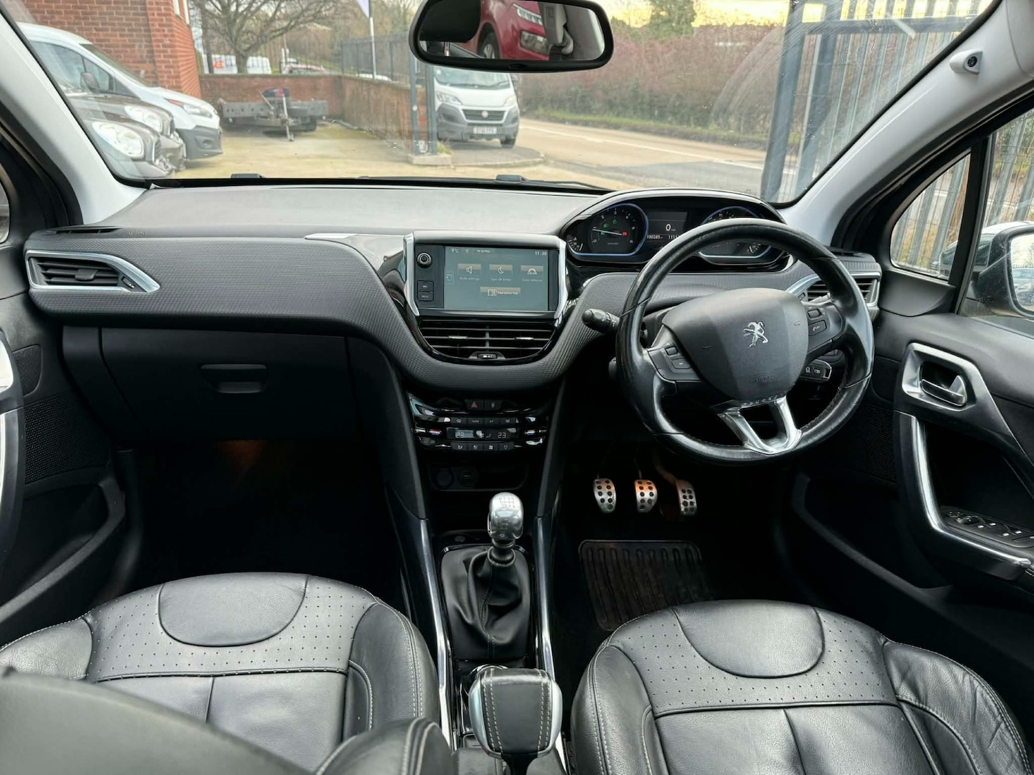 Used Peugeot 2008 2015 for sale - 76940526: Photo 15