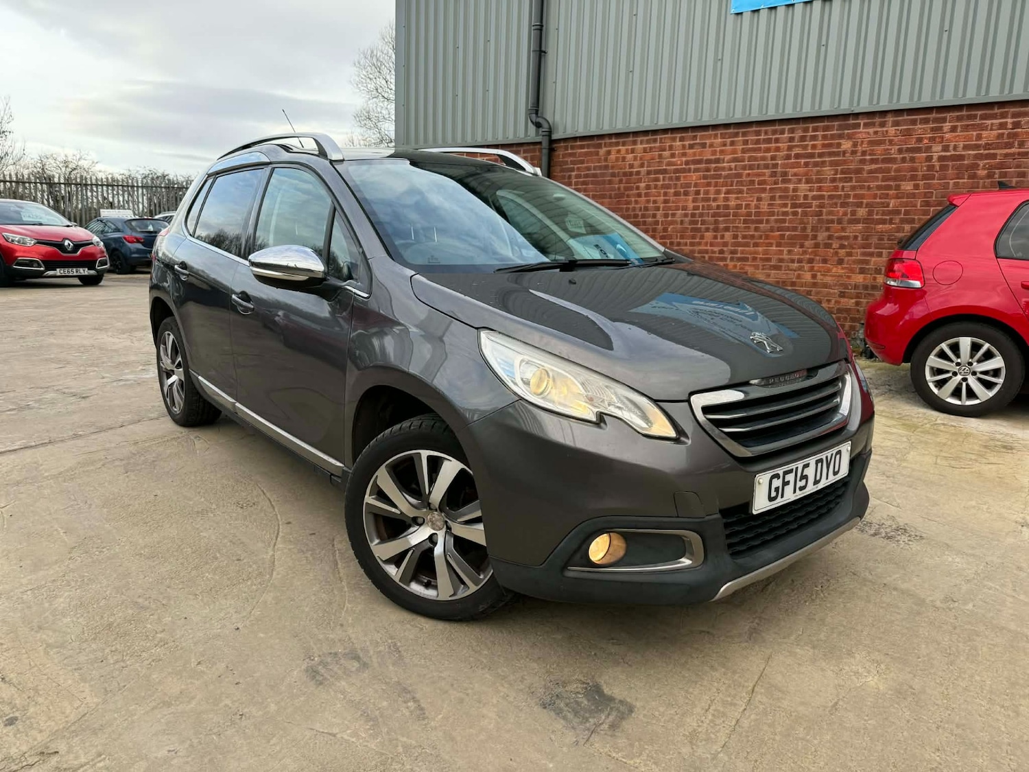 Used Peugeot 2008 2015 for sale - 76940526: Photo 2