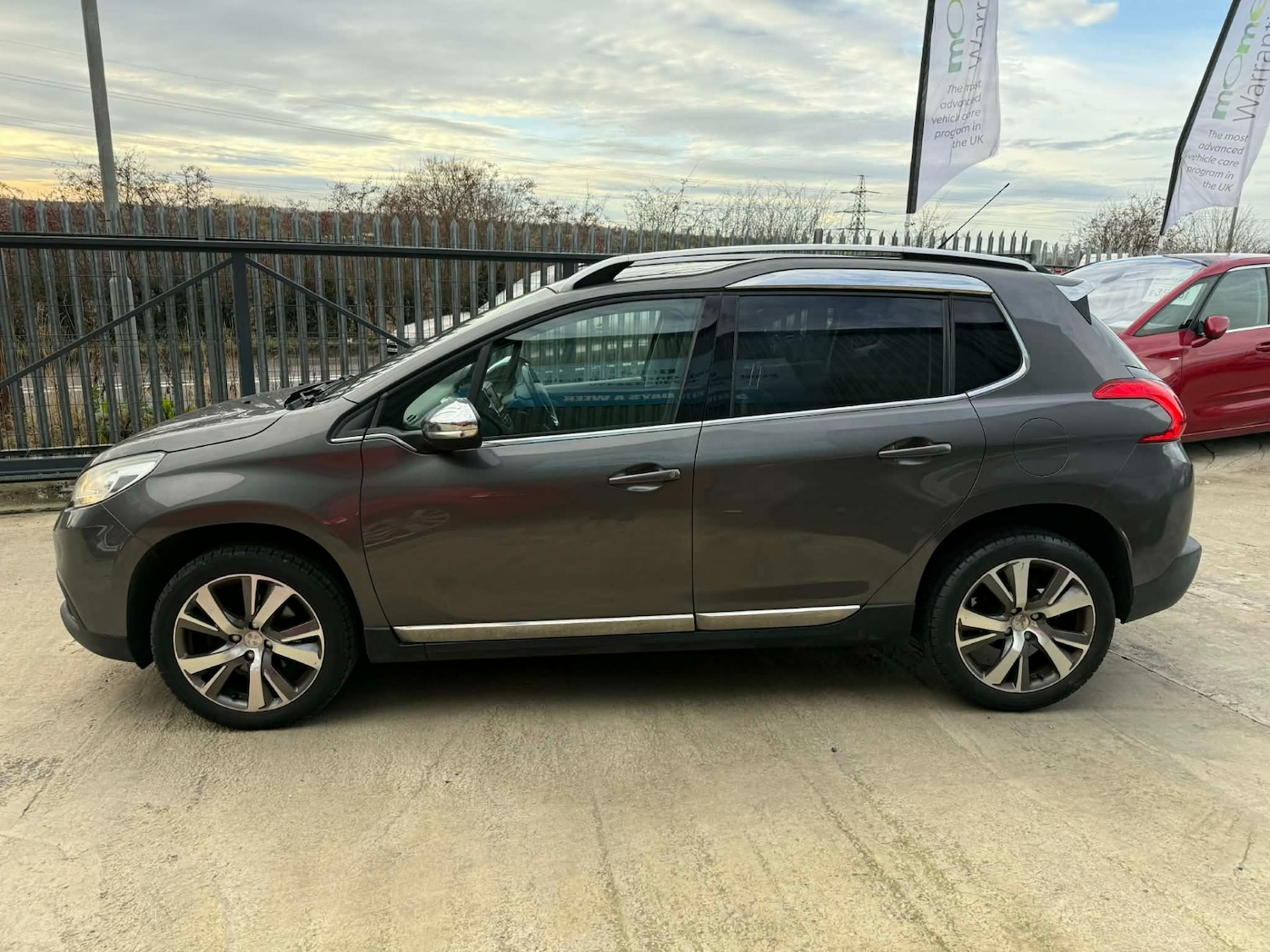 Used Peugeot 2008 2015 for sale - 76940526: Photo 9