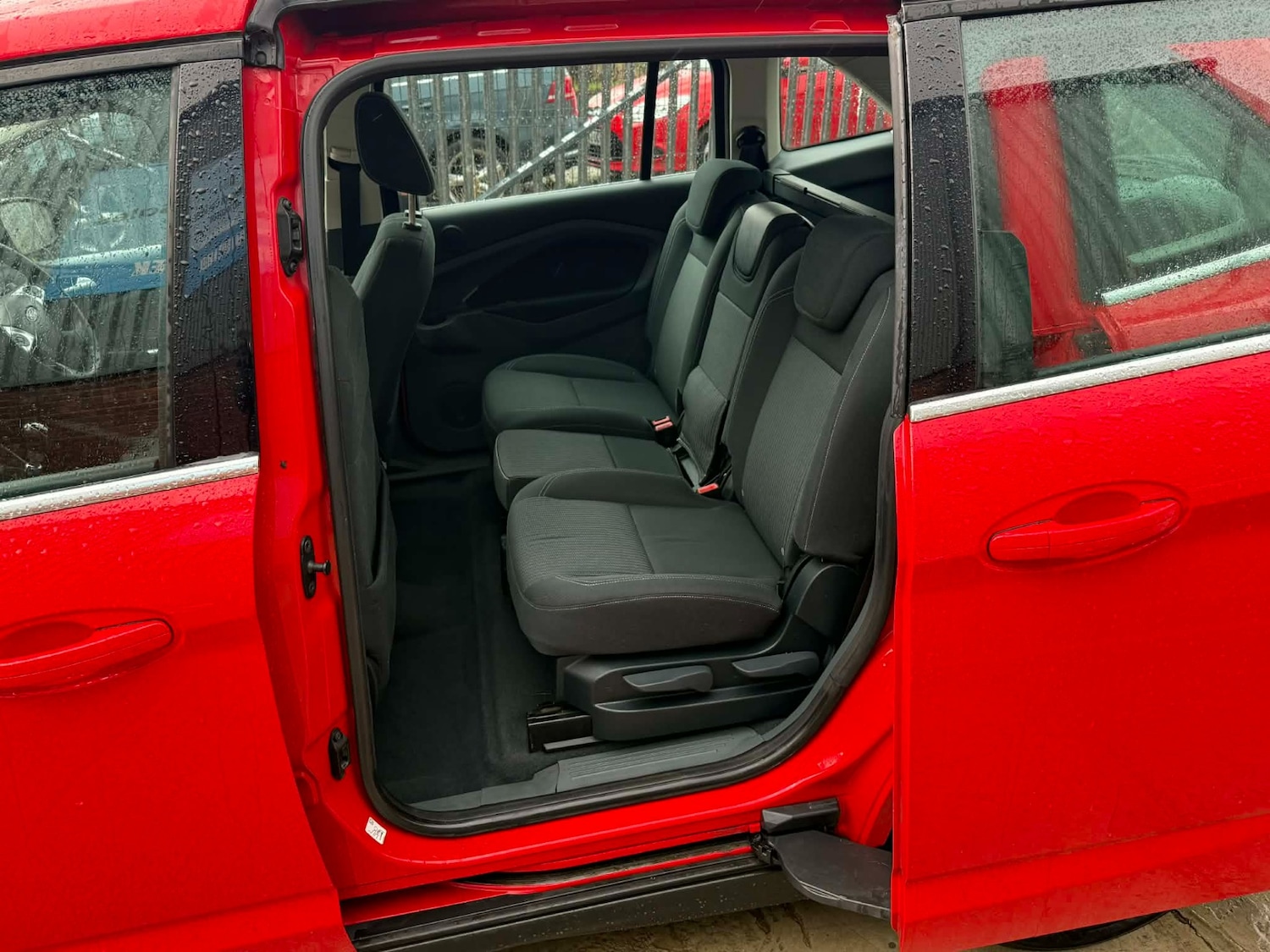 Used Ford Grand C-Max 2014 for sale - 77702551: Photo 12