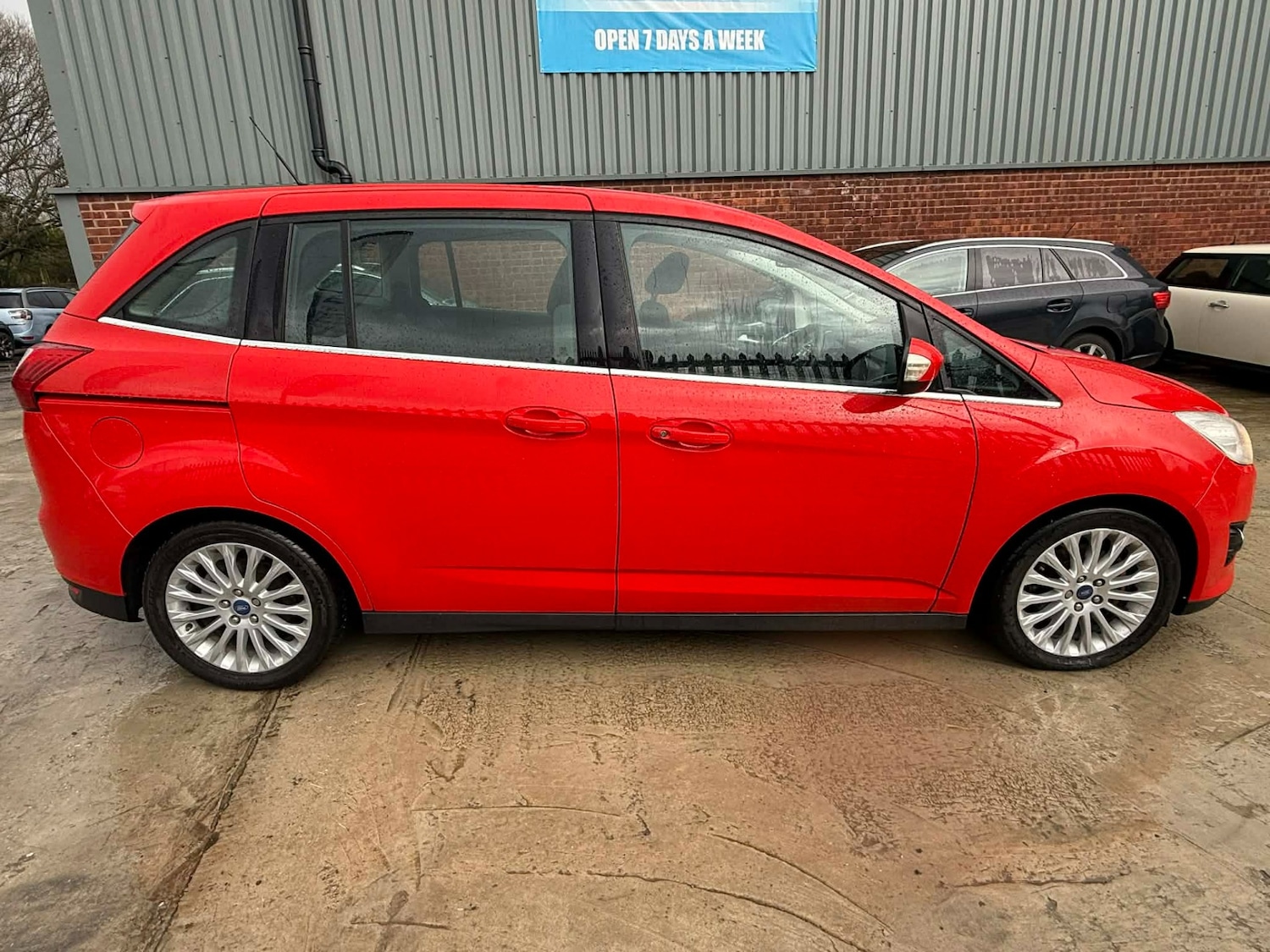 Used Ford Grand C-Max 2014 for sale - 77702551: Photo 5