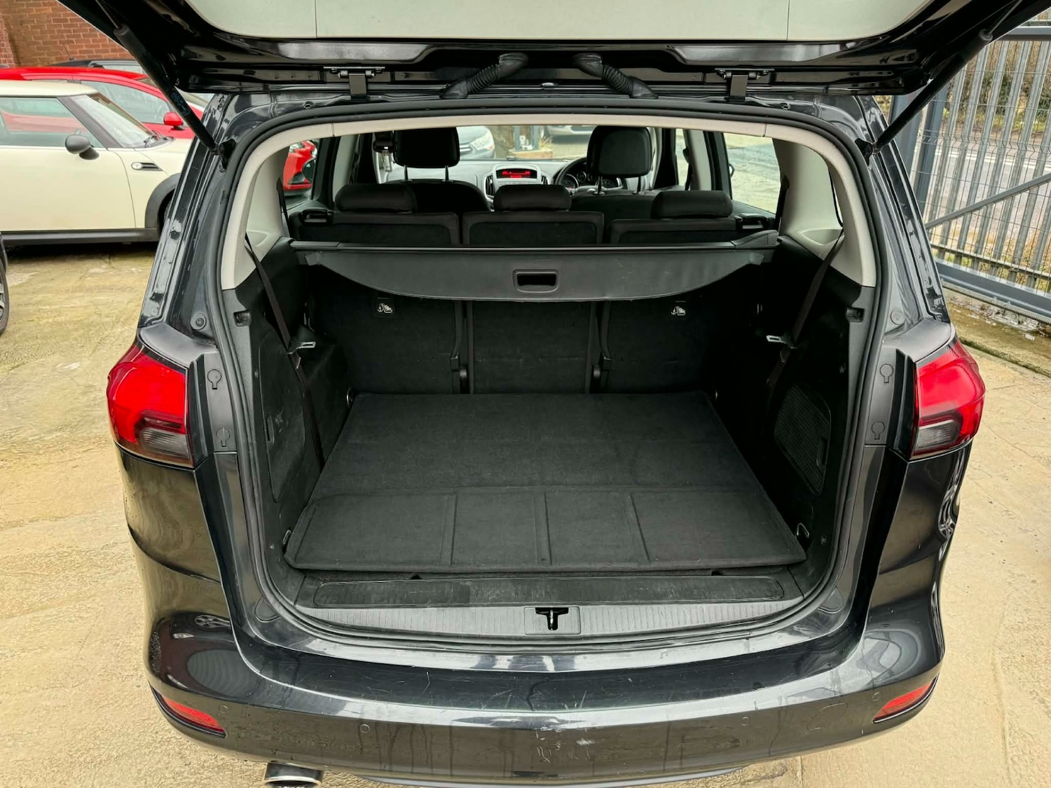 Used Vauxhall Zafira 2013 for sale - 77483017: Photo 13