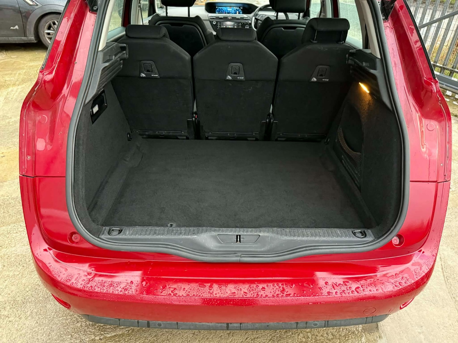 Used Citroen C4 Picasso 2015 for sale - 76847298: Photo 14