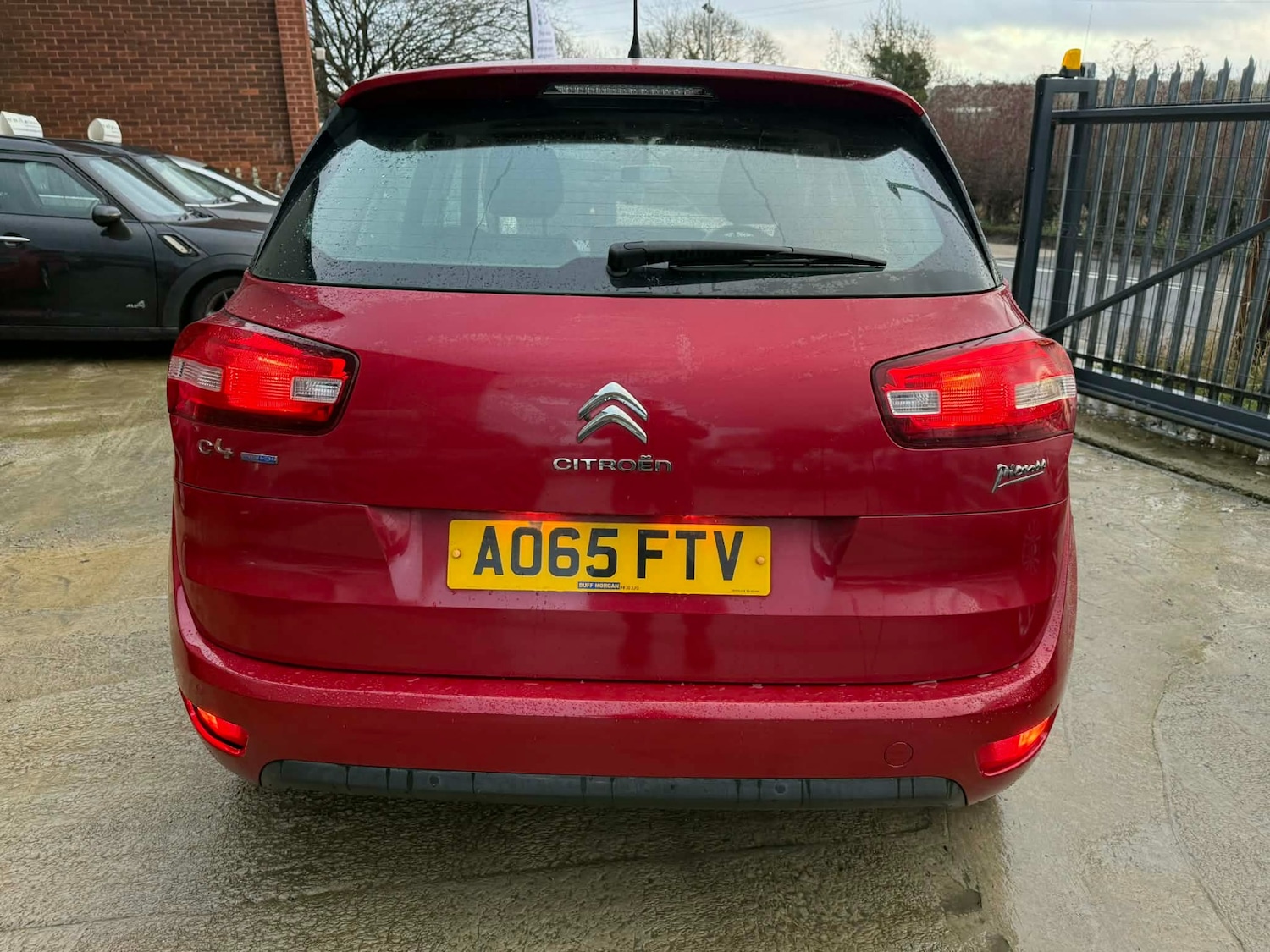 Used Citroen C4 Picasso 2015 for sale - 76847298: Photo 7