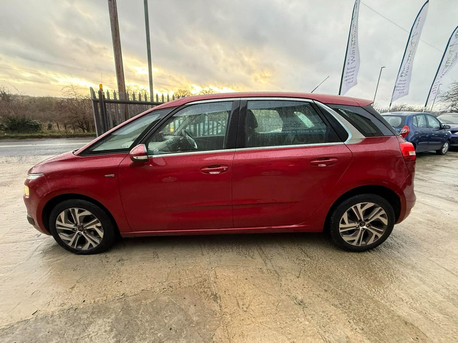 Used Citroen C4 Picasso 2015 for sale - 76847298: Photo 9