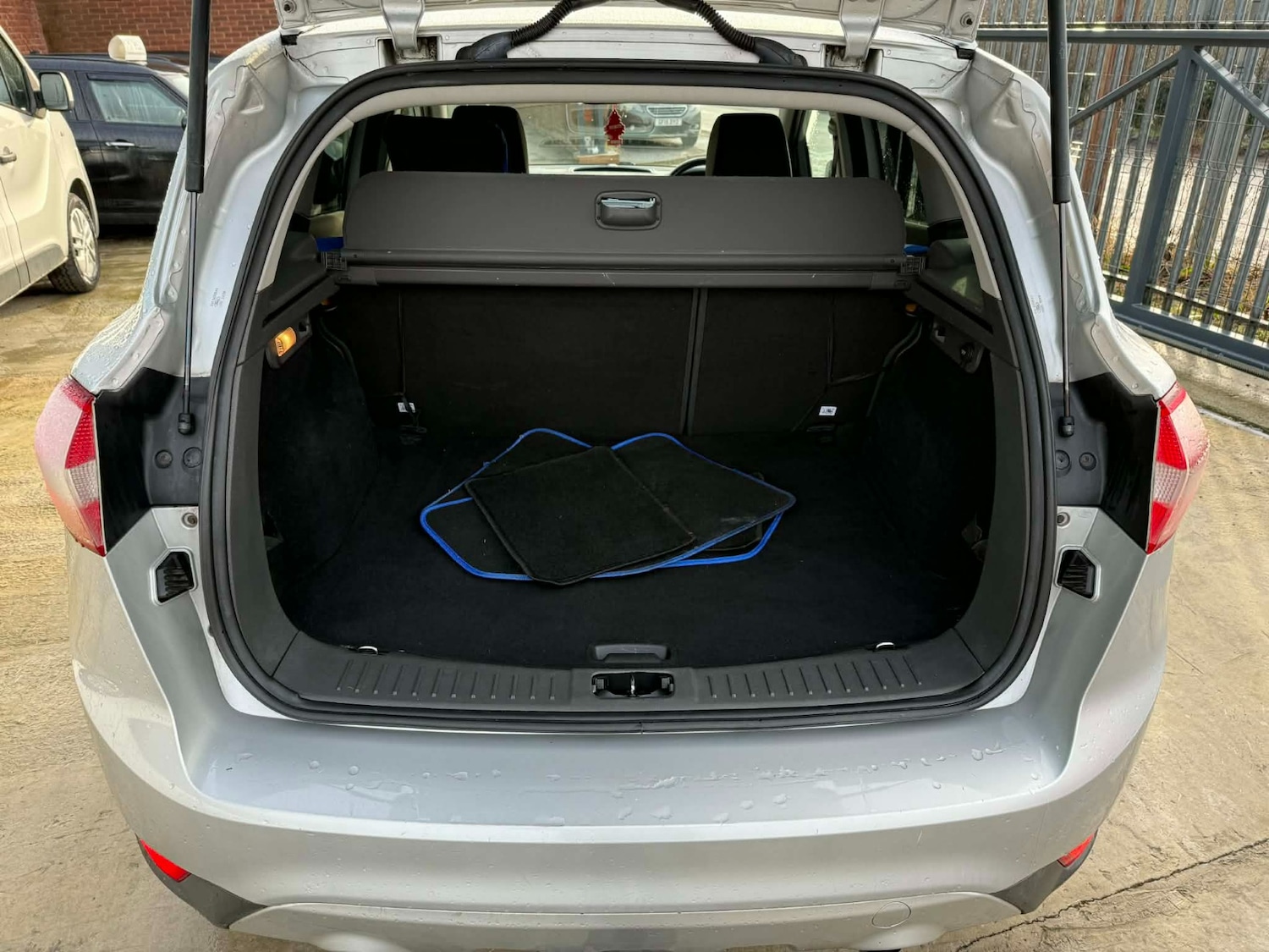 Used Ford Kuga 2009 for sale - 77225102: Photo 15