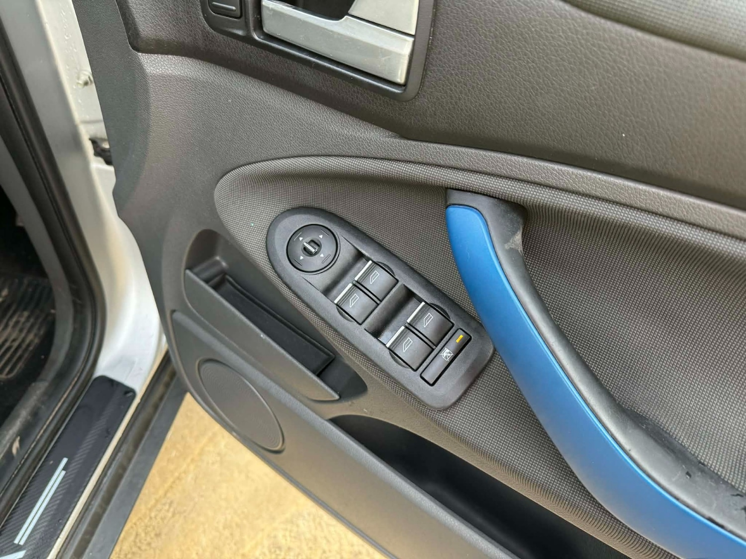 Used Ford Kuga 2009 for sale - 77225102: Photo 17