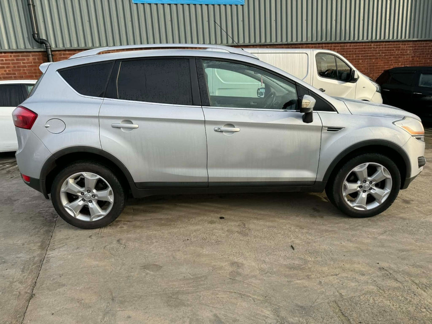 Used Ford Kuga 2009 for sale - 77225102: Photo 5