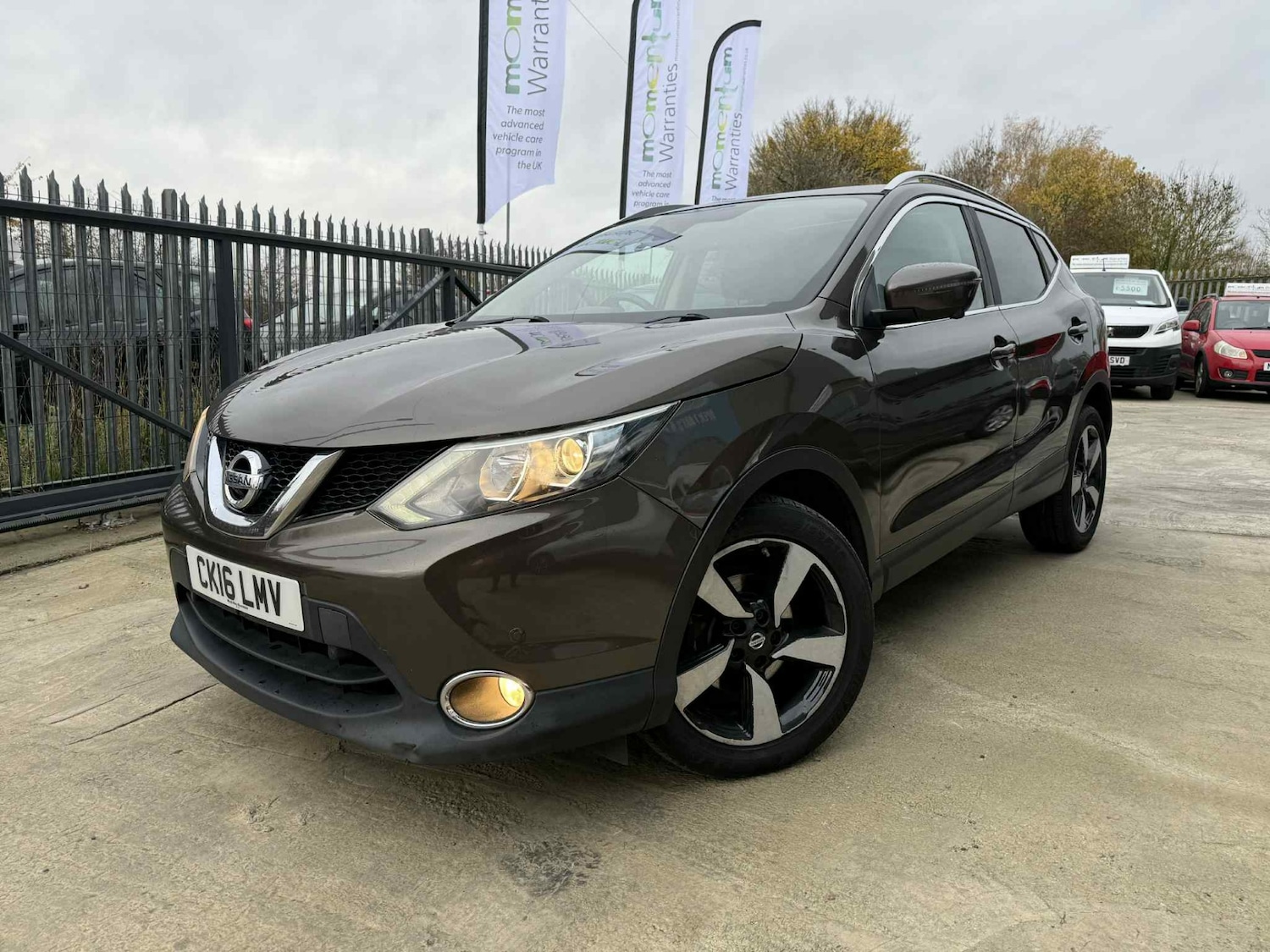 Used Nissan Qashqai 2016 for sale - 76526147: Photo 2