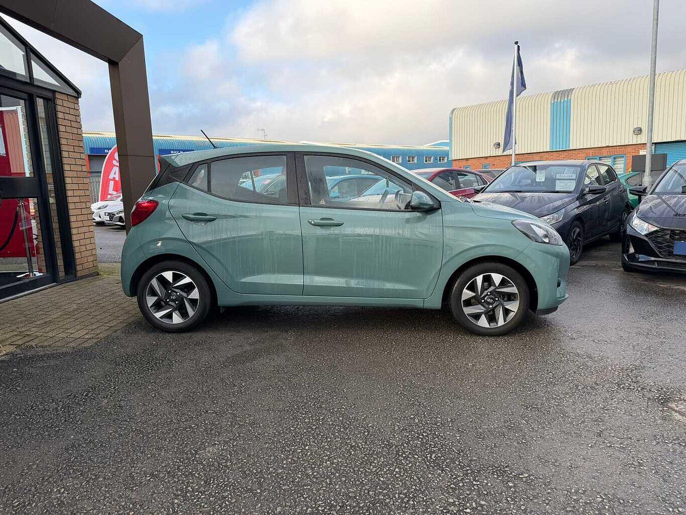 Used Hyundai i10 2023 for sale - 76991499: Photo 3