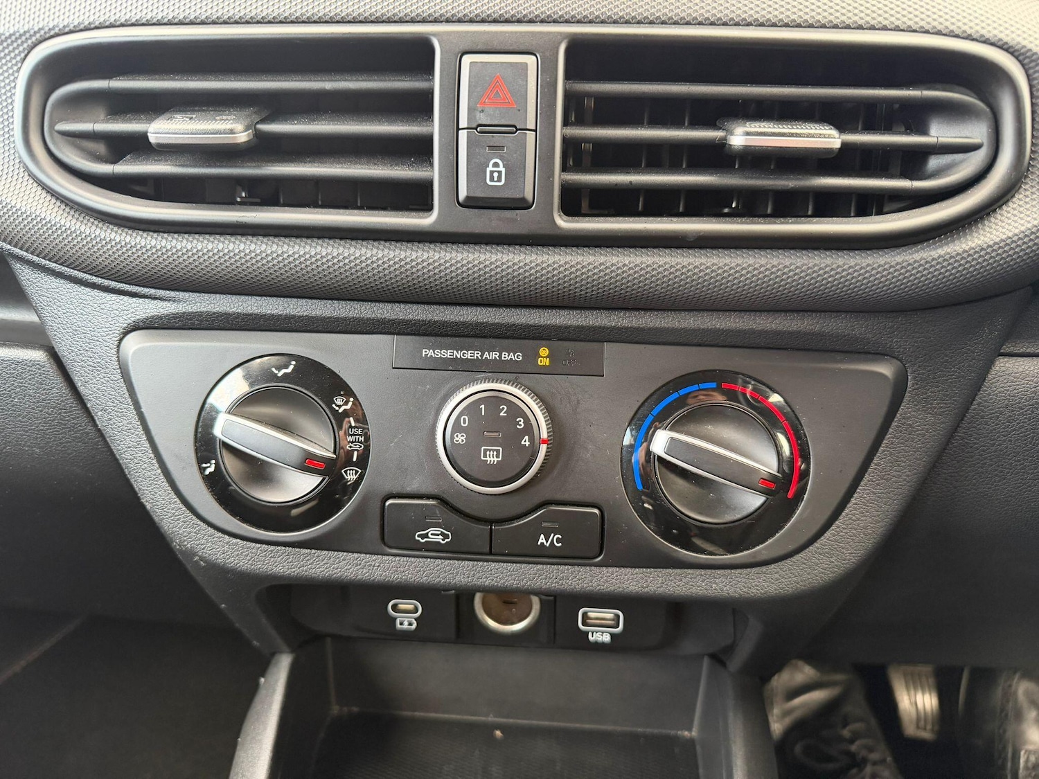 Used Hyundai i10 2023 for sale - 76991499: Photo 34