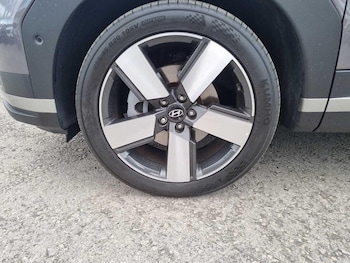 Used Hyundai Santa Fe 2025 for sale - 75825515: Photo