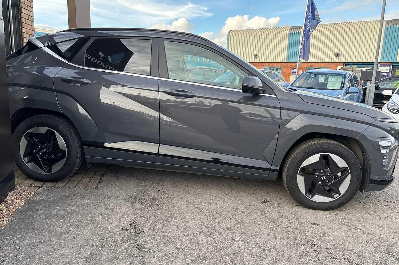 Used Hyundai KONA 2024 for sale - 75825885: Photo 4