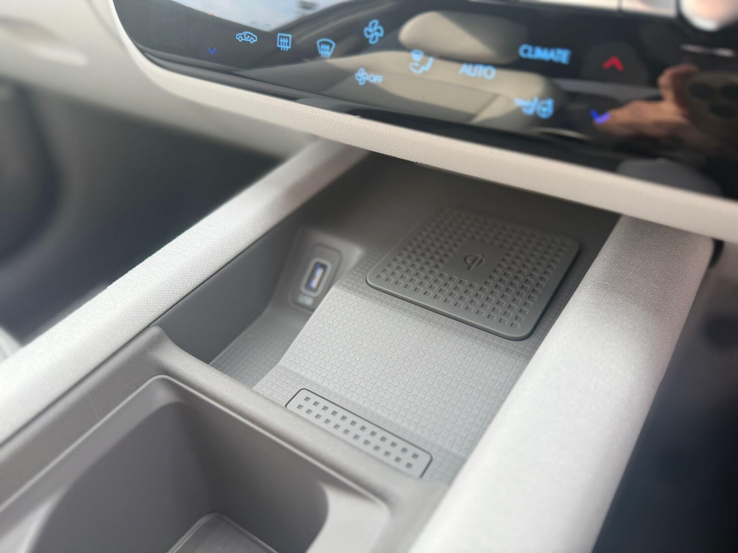 Used Hyundai IONIQ 6 2024 for sale - 75826176: Photo 39