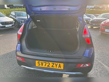 Used Hyundai BAYON 2022 for sale - 76965625: Photo