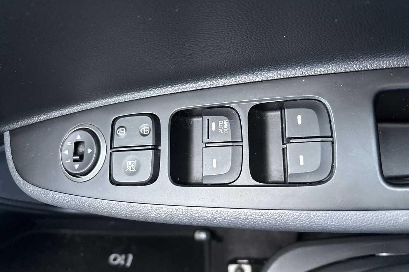 Used Hyundai i10 2019 for sale - 76659361: Photo 12