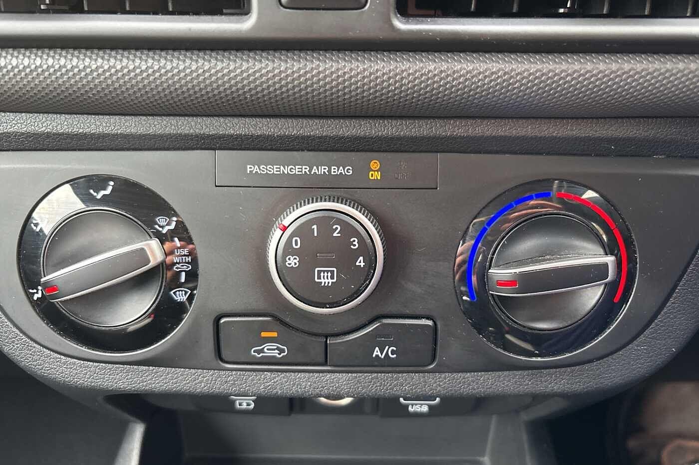 Used Hyundai i10 2023 for sale - 76136178: Photo 10