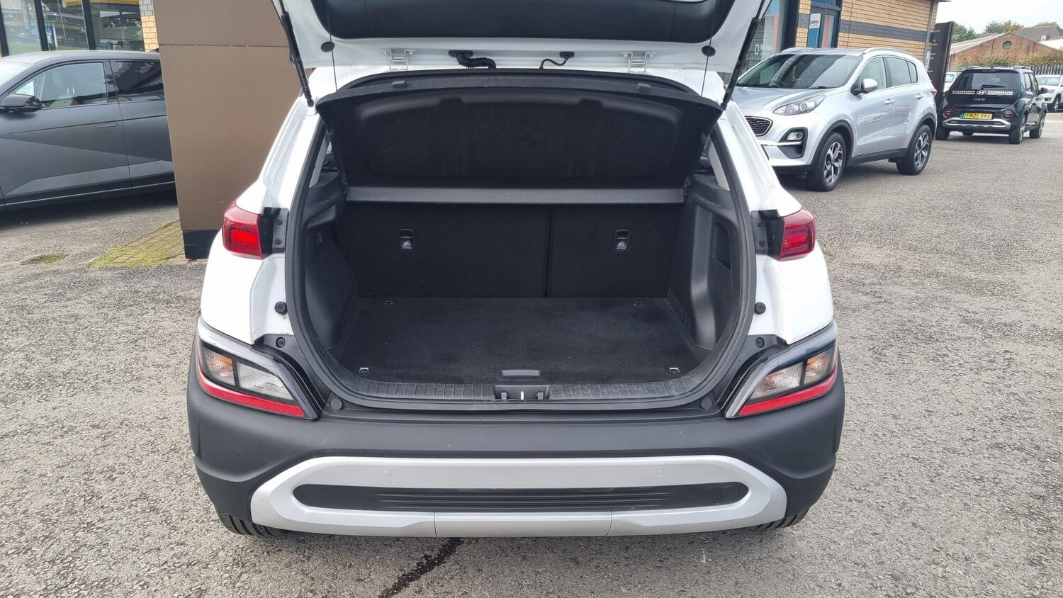 Used Hyundai KONA 2021 for sale - 75866749: Photo 47