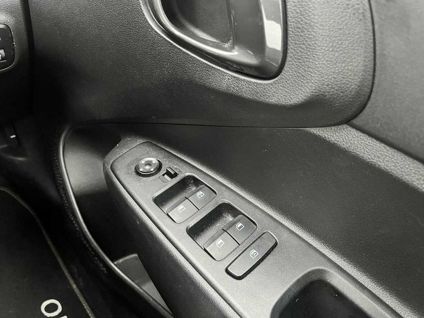 Used Hyundai i10 2021 for sale - 77001035: Photo 18