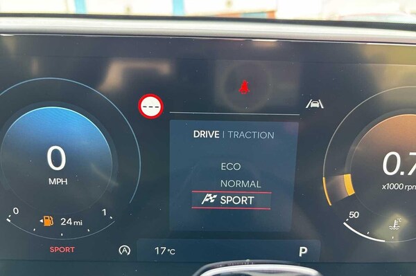 Used Hyundai KONA 2025 for sale - 76001548: Photo 15