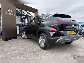 Used Hyundai KONA 2025 for sale - 76001548: Photo 2