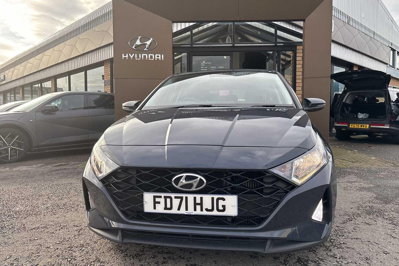 Used Hyundai i20 2022 for sale - 76499256: Photo 2