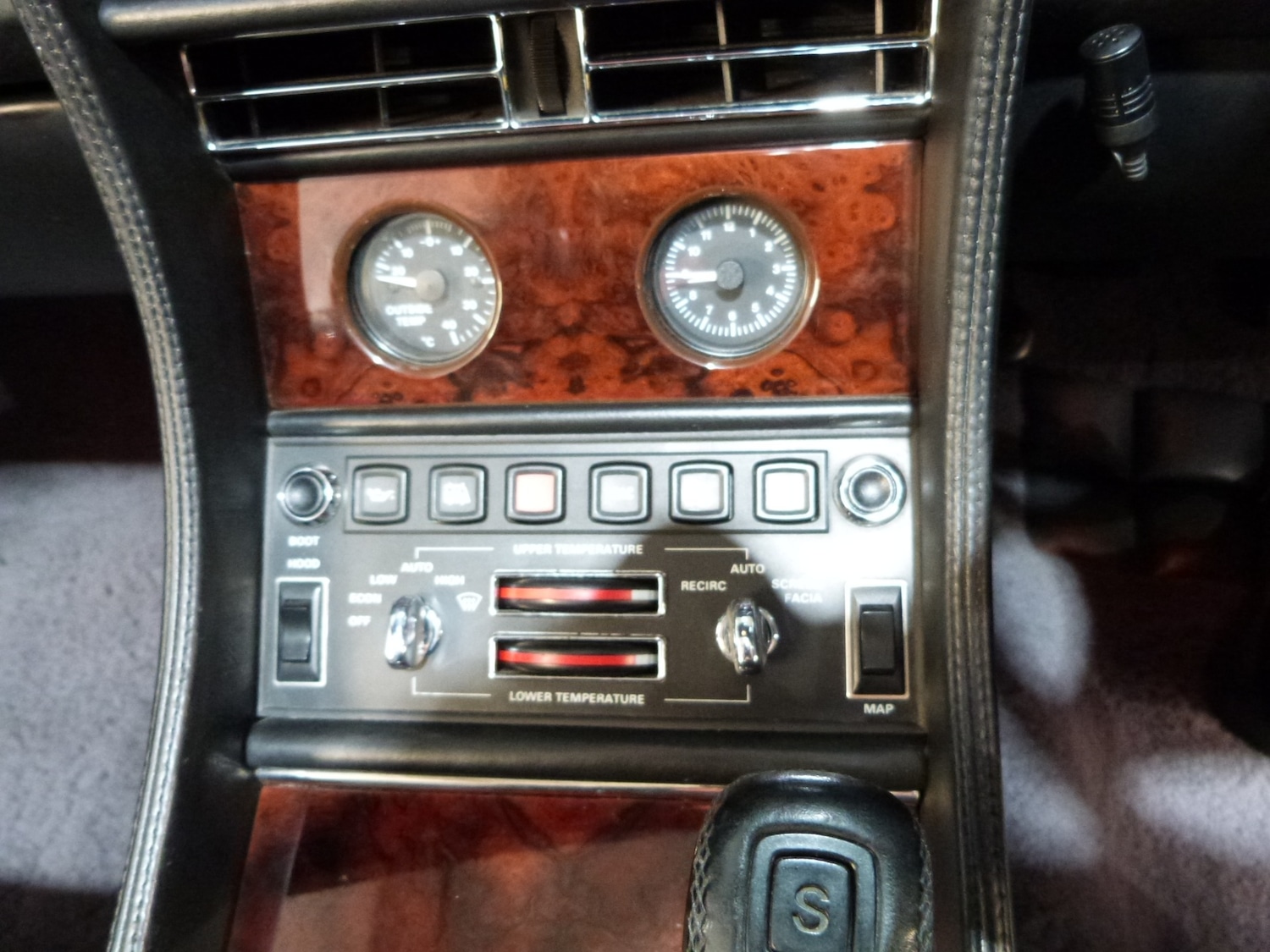 Used Bentley Azure 1999 for sale - 77298452: Photo 37