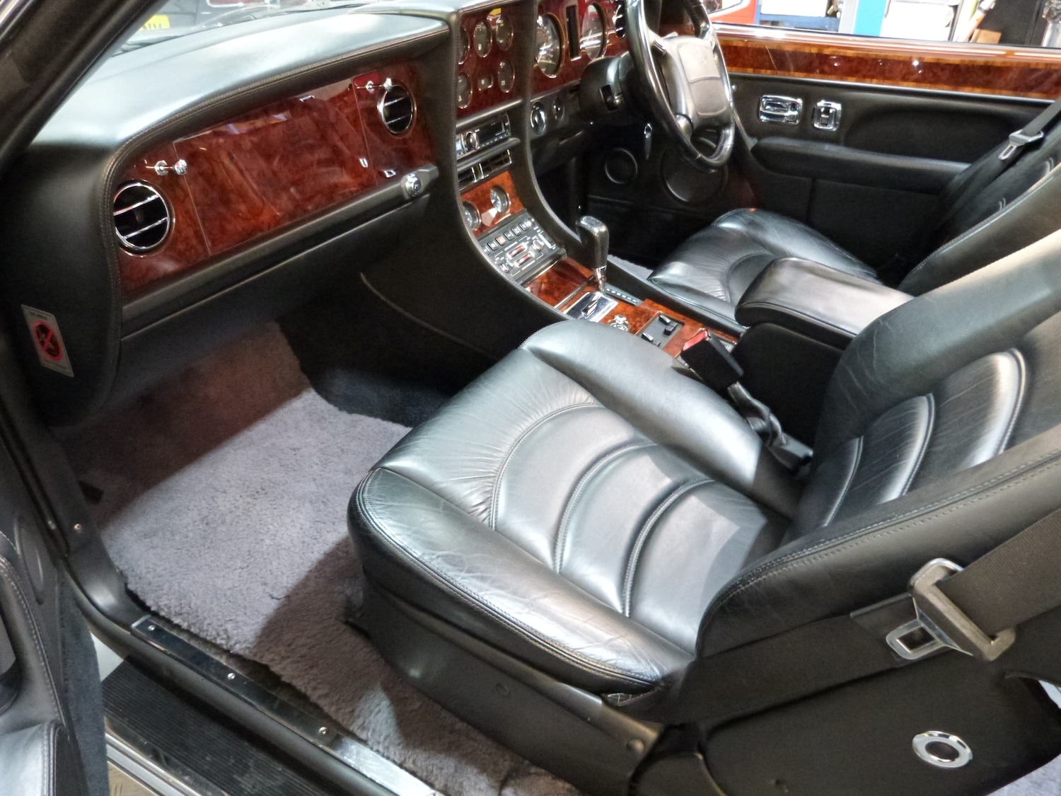 Used Bentley Azure 1999 for sale - 77298452: Photo 45