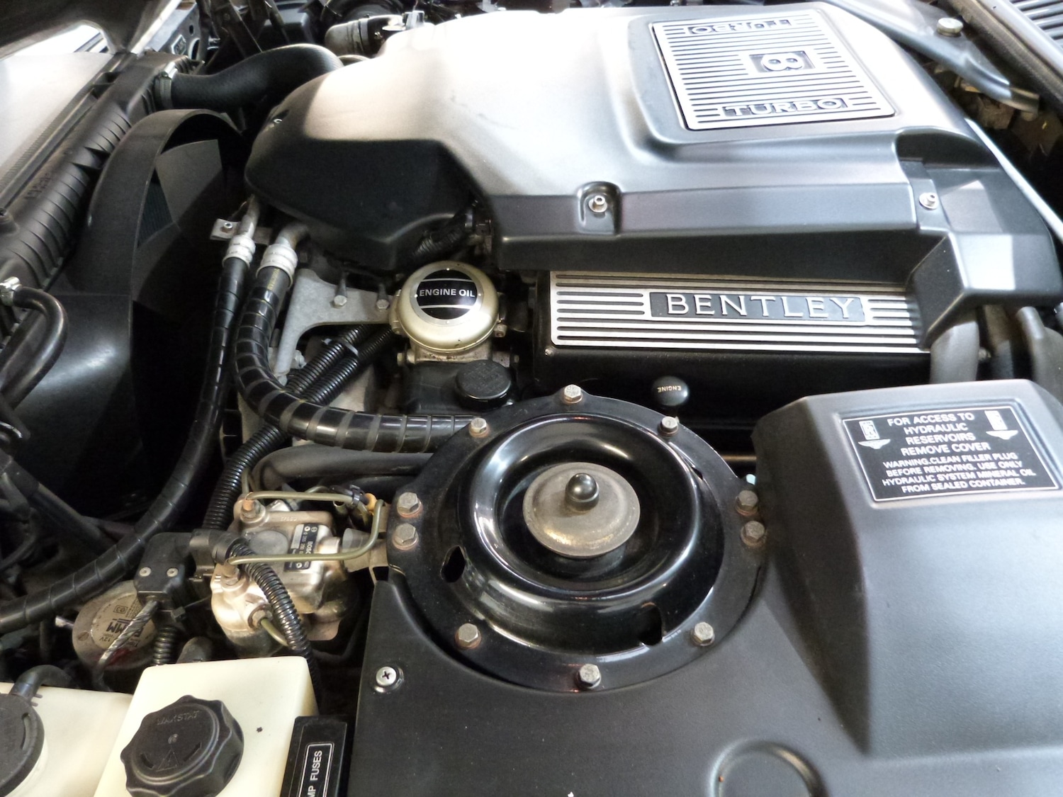 Used Bentley Azure 1999 for sale - 77298452: Photo 56