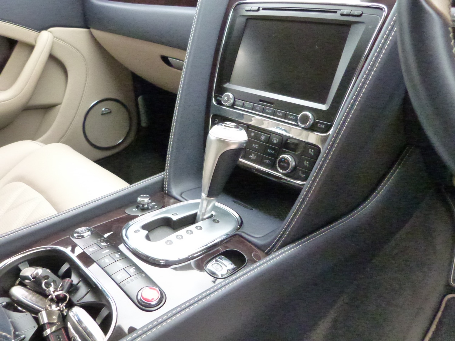 Used Bentley Continental 2015 for sale - 77296339: Photo 22