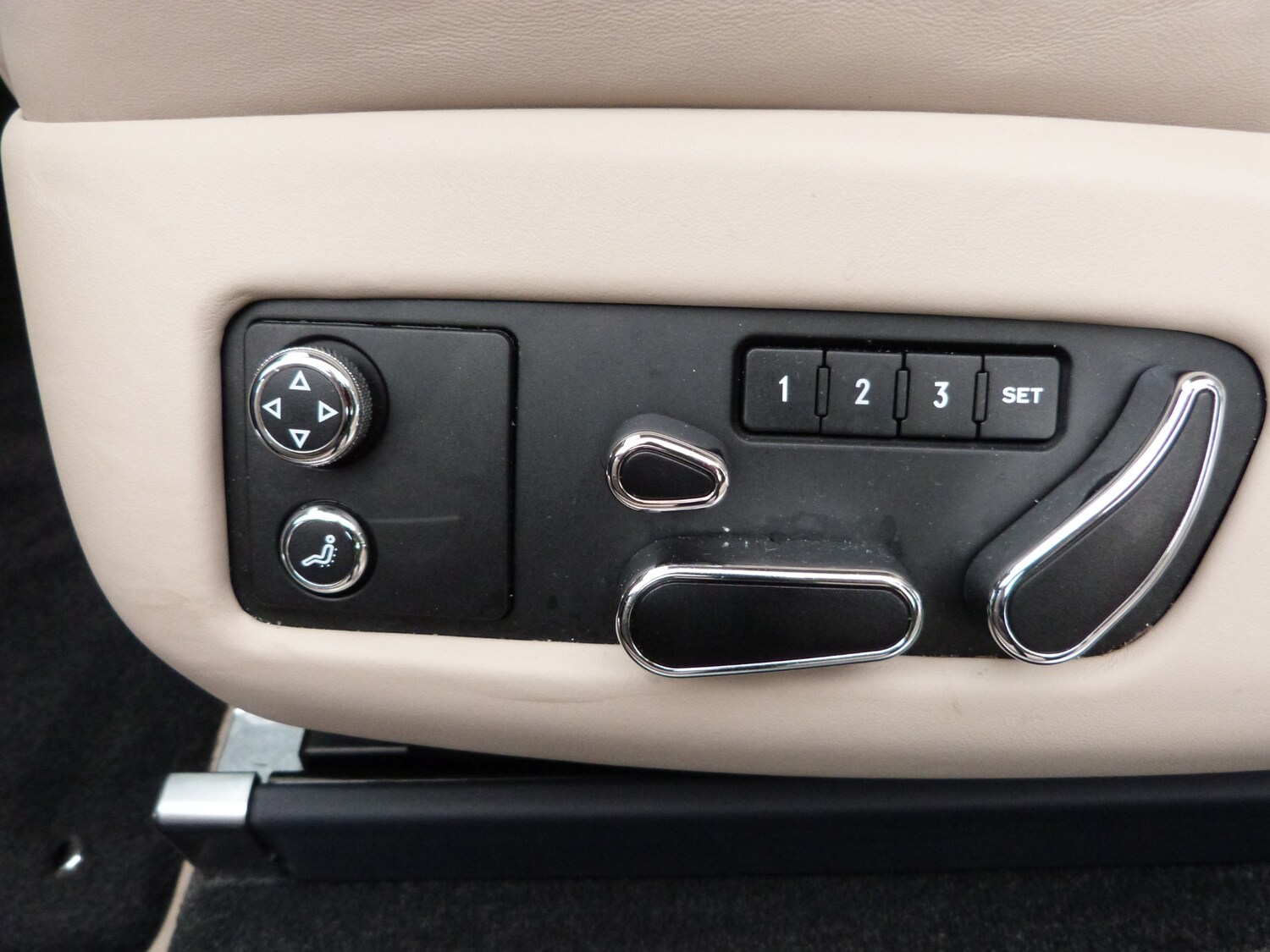 Used Bentley Continental 2015 for sale - 77296339: Photo 26