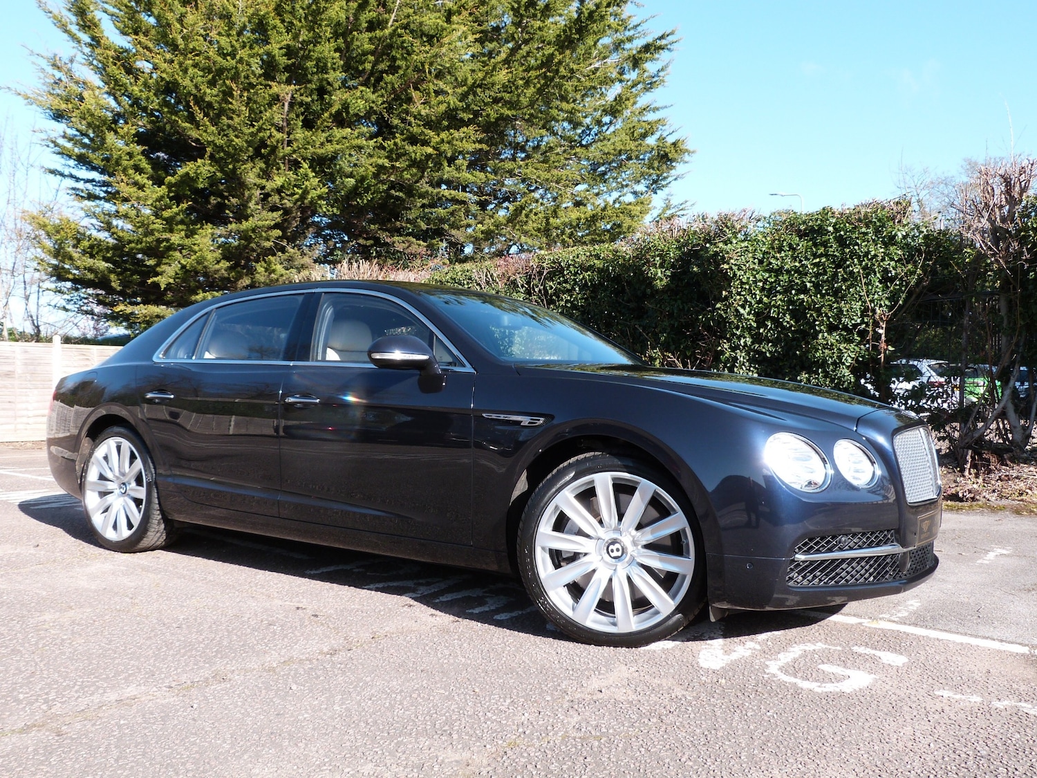 Used Bentley Flying Spur 2016 for sale - 78063890: Photo 2