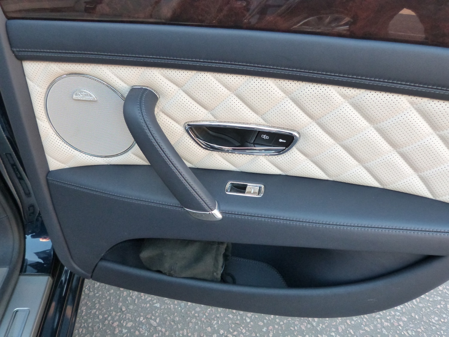 Used Bentley Flying Spur 2016 for sale - 78063890: Photo 31