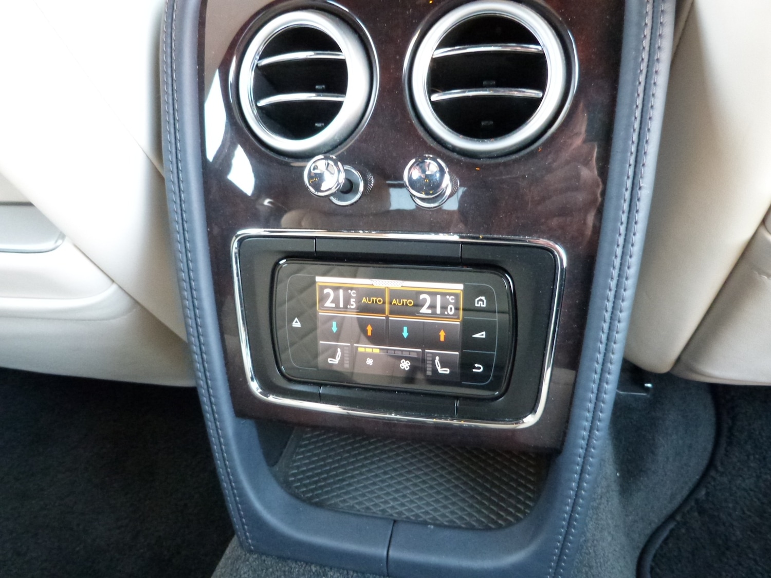 Used Bentley Flying Spur 2016 for sale - 78063890: Photo 36