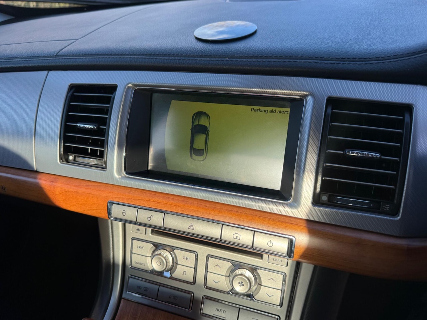 Used Jaguar XF 2010 for sale - 78009346: Photo 12