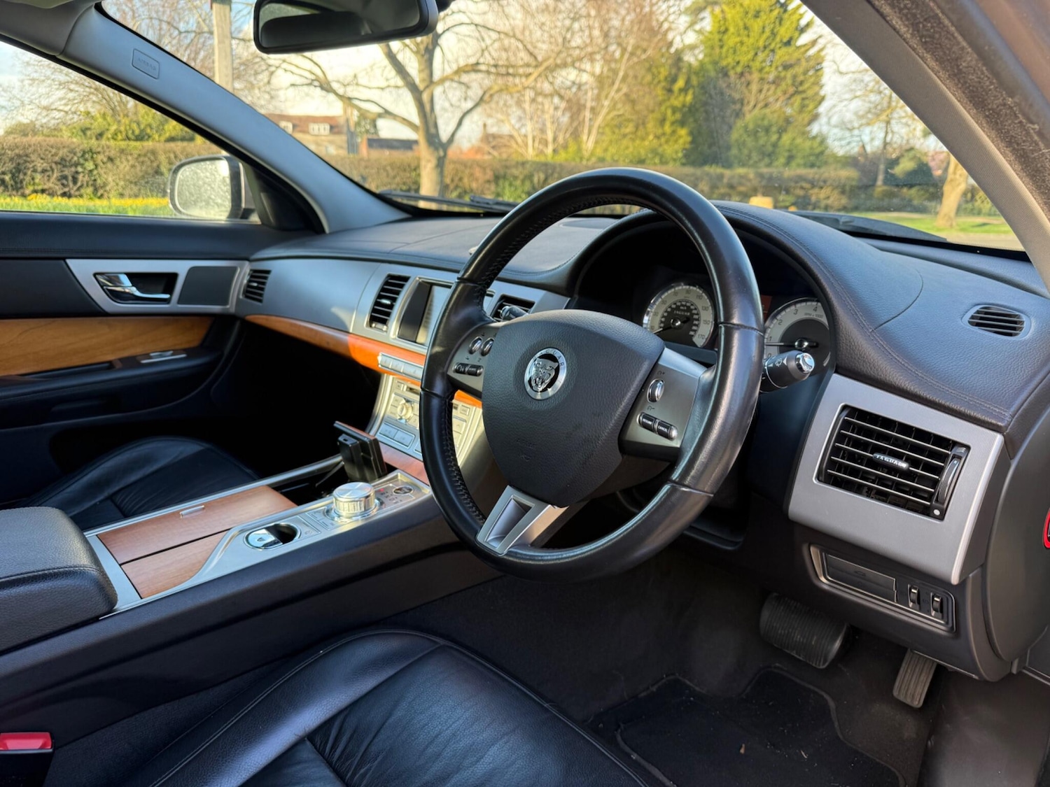 Used Jaguar XF 2010 for sale - 78009346: Photo 14